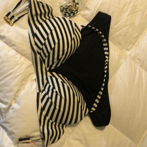 Bathing Suit - Picture 3 of 3